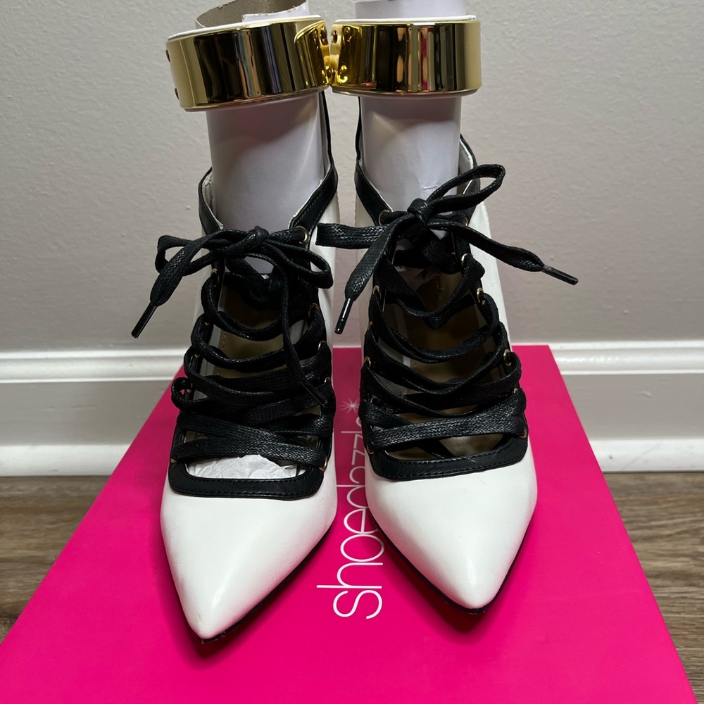Super cute booties size 7 women